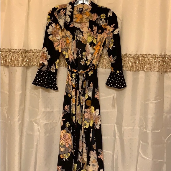 Roz & Ali kimono - Picture 2 of 7